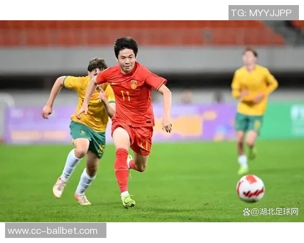 山东U20队表现出色杜月徵险些破门上半场战平上海U20队0比0 山东U20队表现出色杜月徵险些破门上半场战平上海U20队0比0