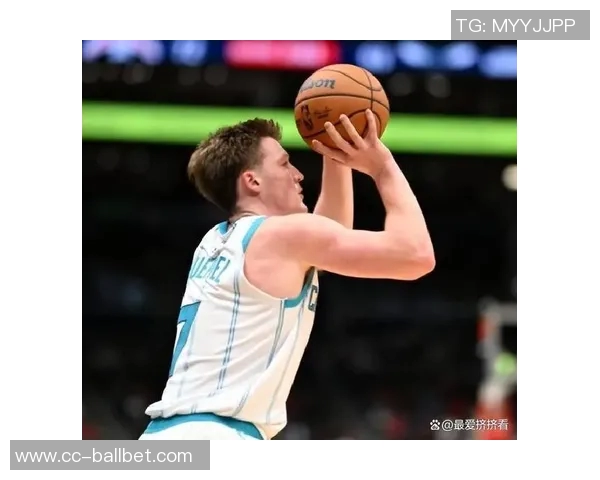 黄蜂主帅称赞克尼佩尔三分球表现展现未来潜力与成长空间